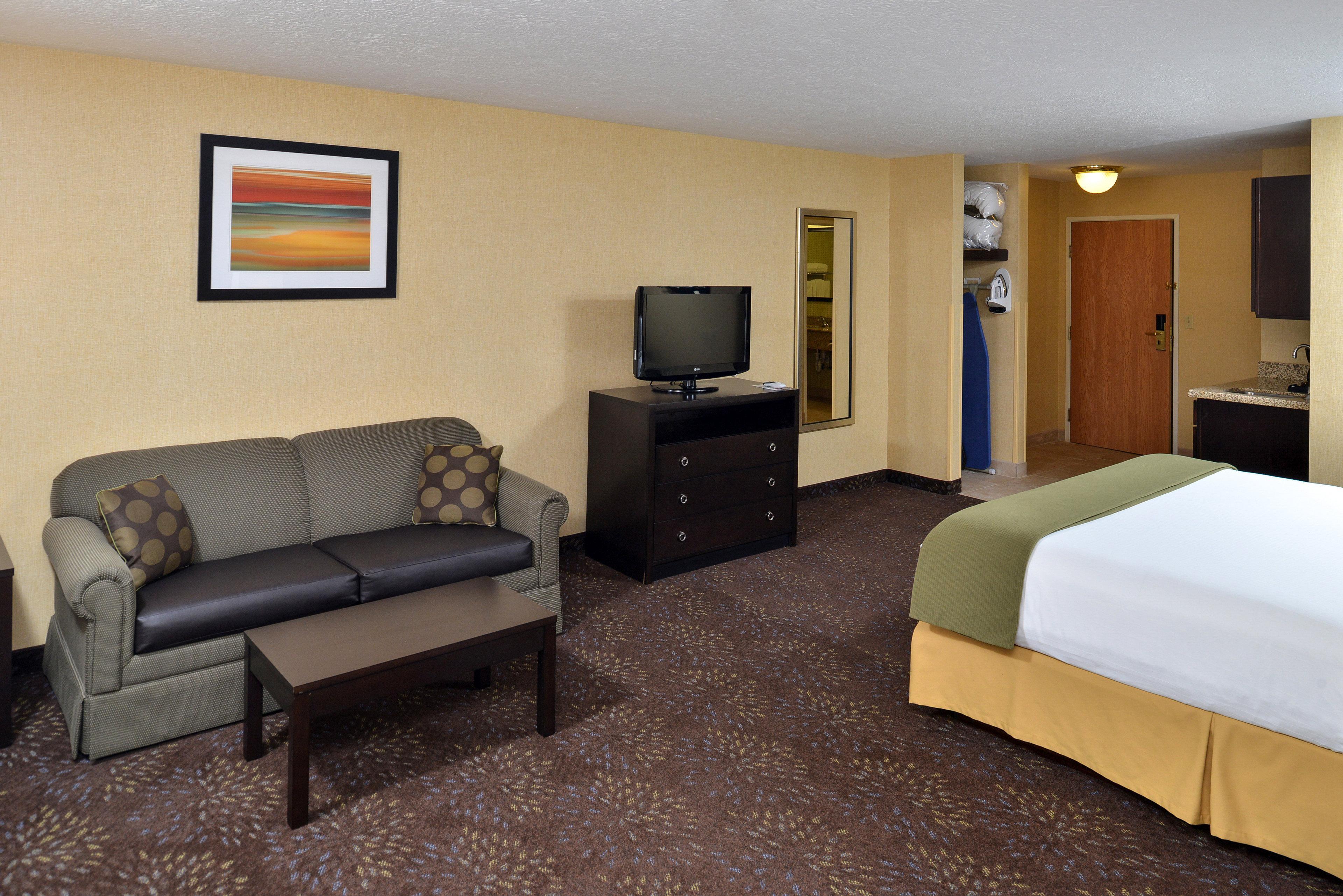 Holiday Inn Express Hotel & Suites Charlotte By Ihg Exterior foto