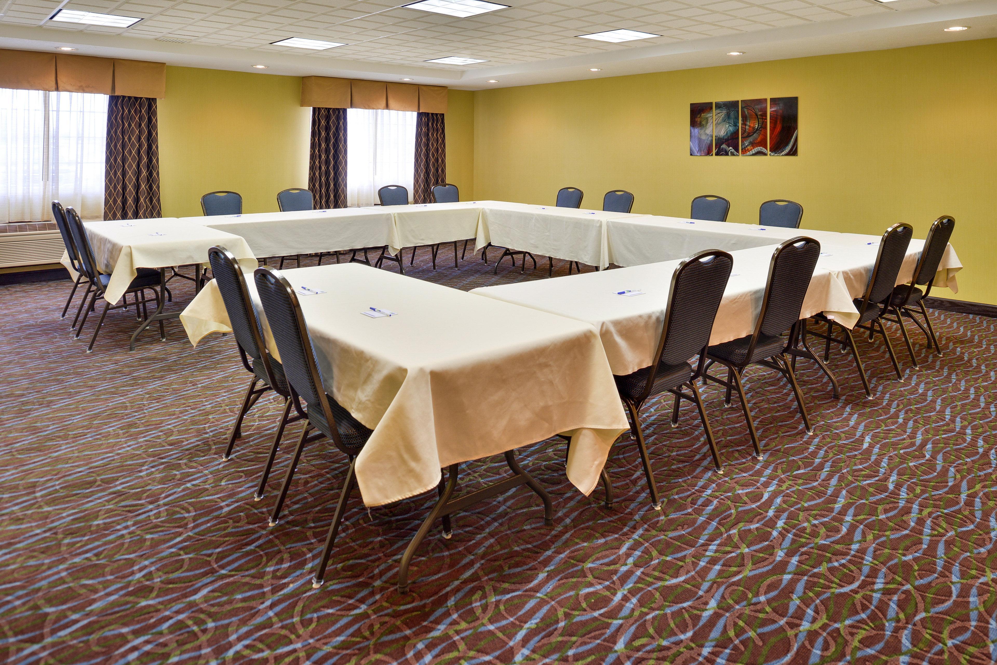 Holiday Inn Express Hotel & Suites Charlotte By Ihg Exterior foto