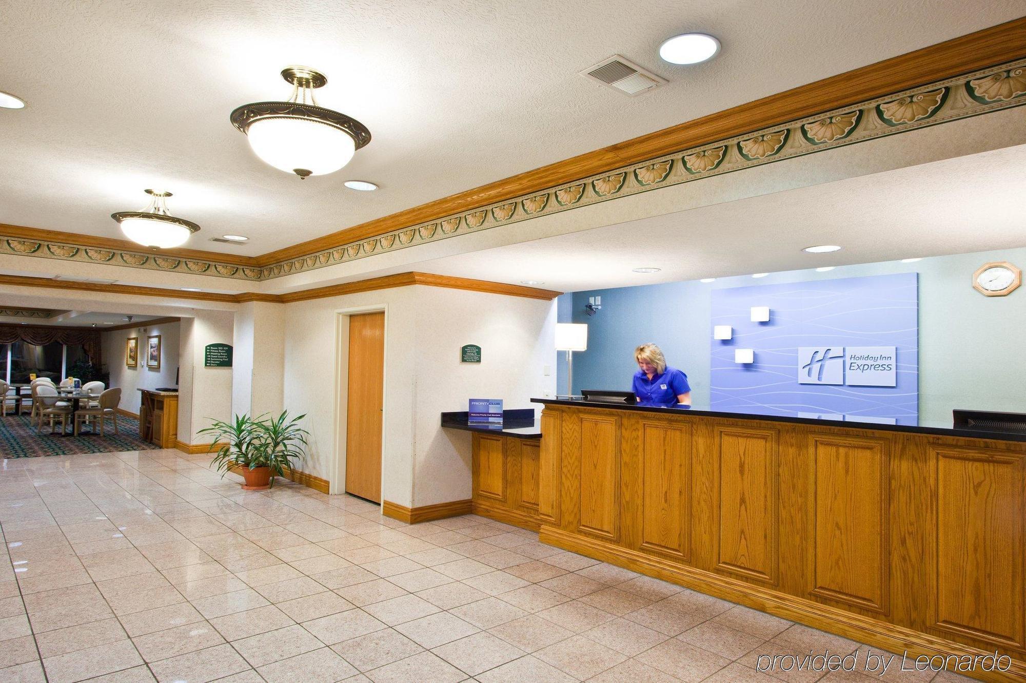 Holiday Inn Express Hotel & Suites Charlotte By Ihg Interior foto