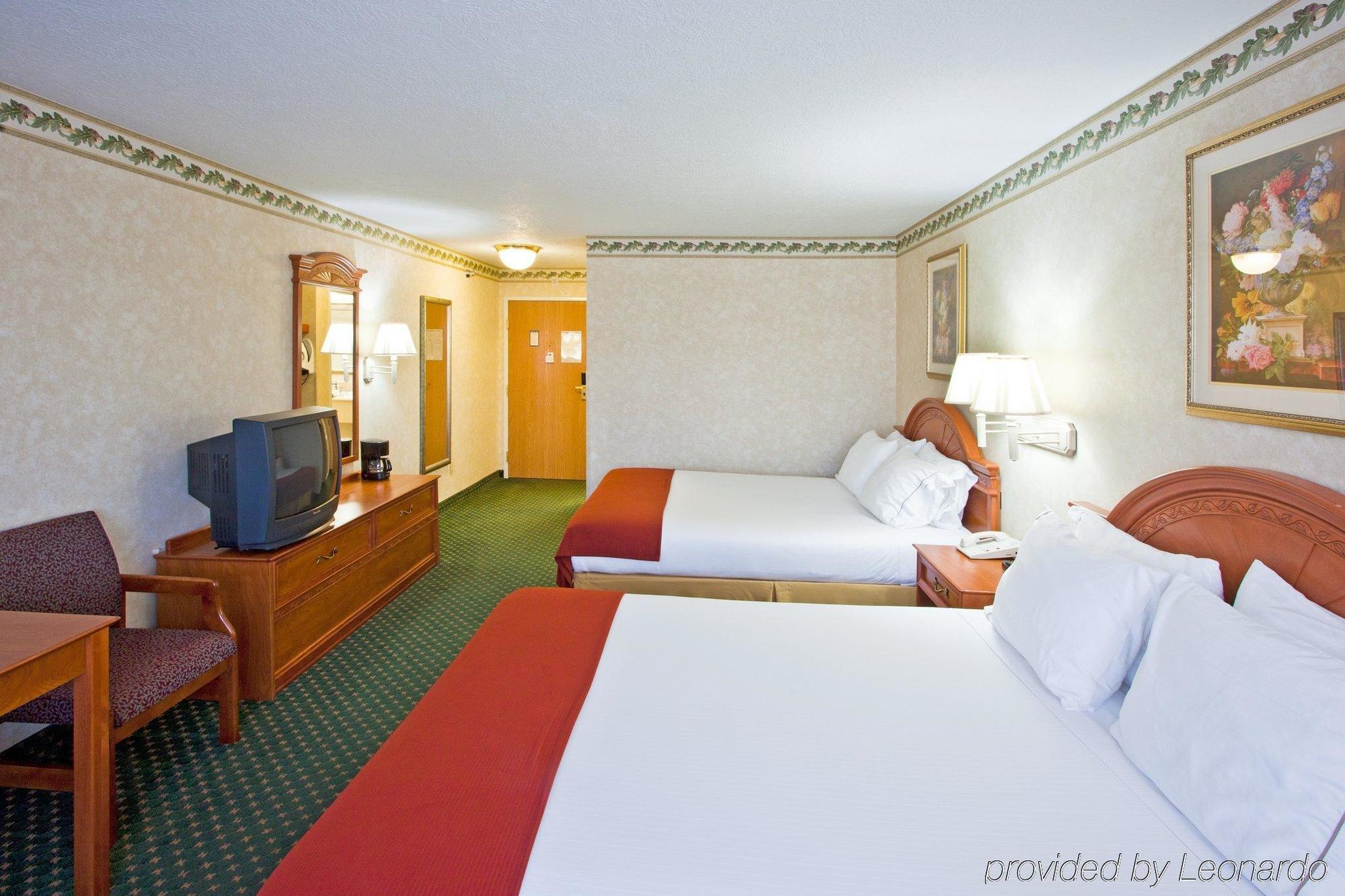 Holiday Inn Express Hotel & Suites Charlotte By Ihg Exterior foto