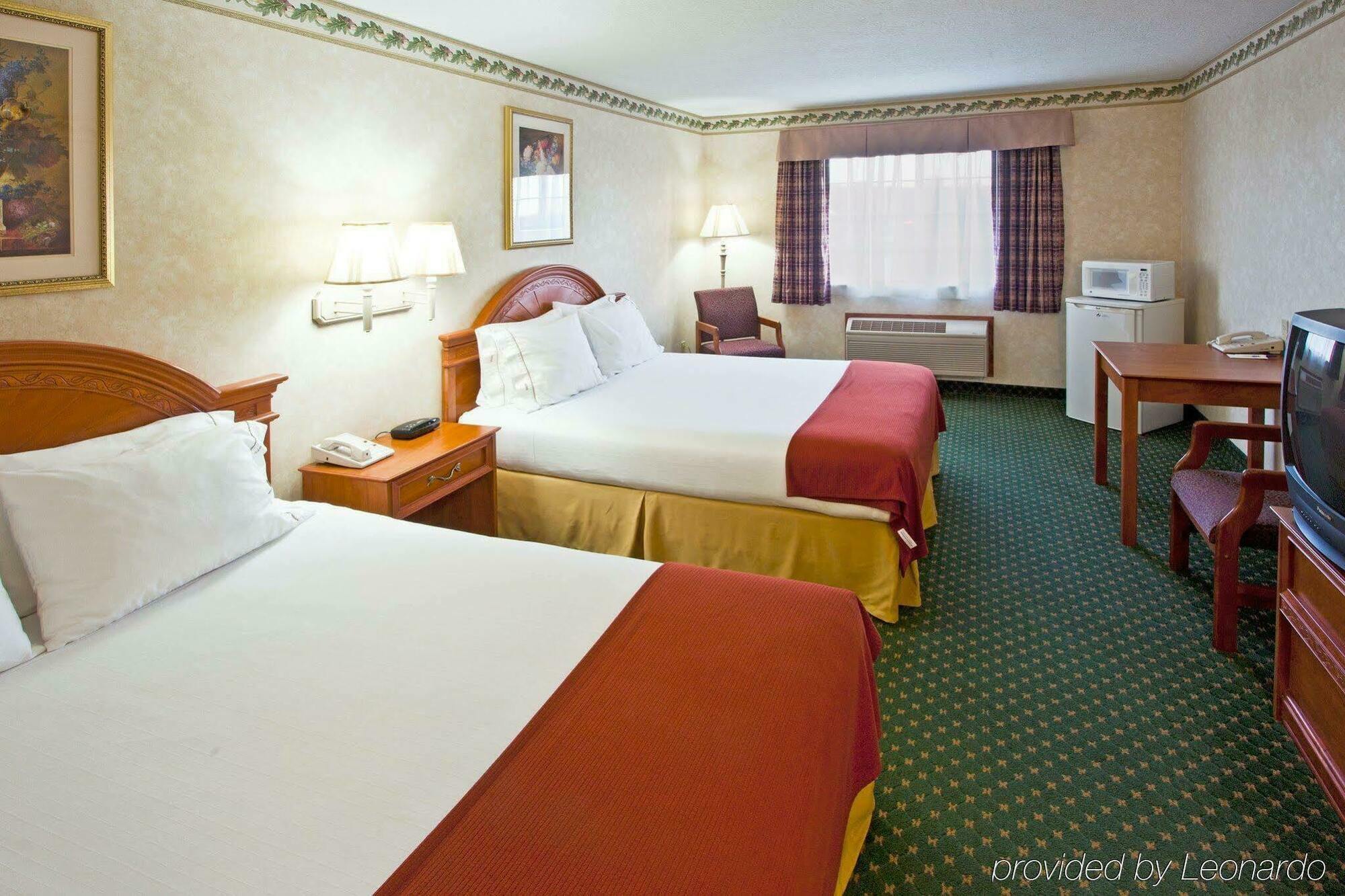 Holiday Inn Express Hotel & Suites Charlotte By Ihg Exterior foto